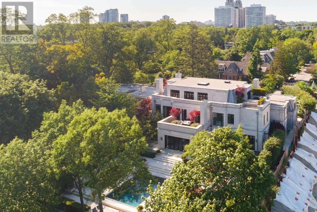 Come take a peek inside Toronto’s most expensive listing right now: this $35M mansion near Casa&nbsp;Loma