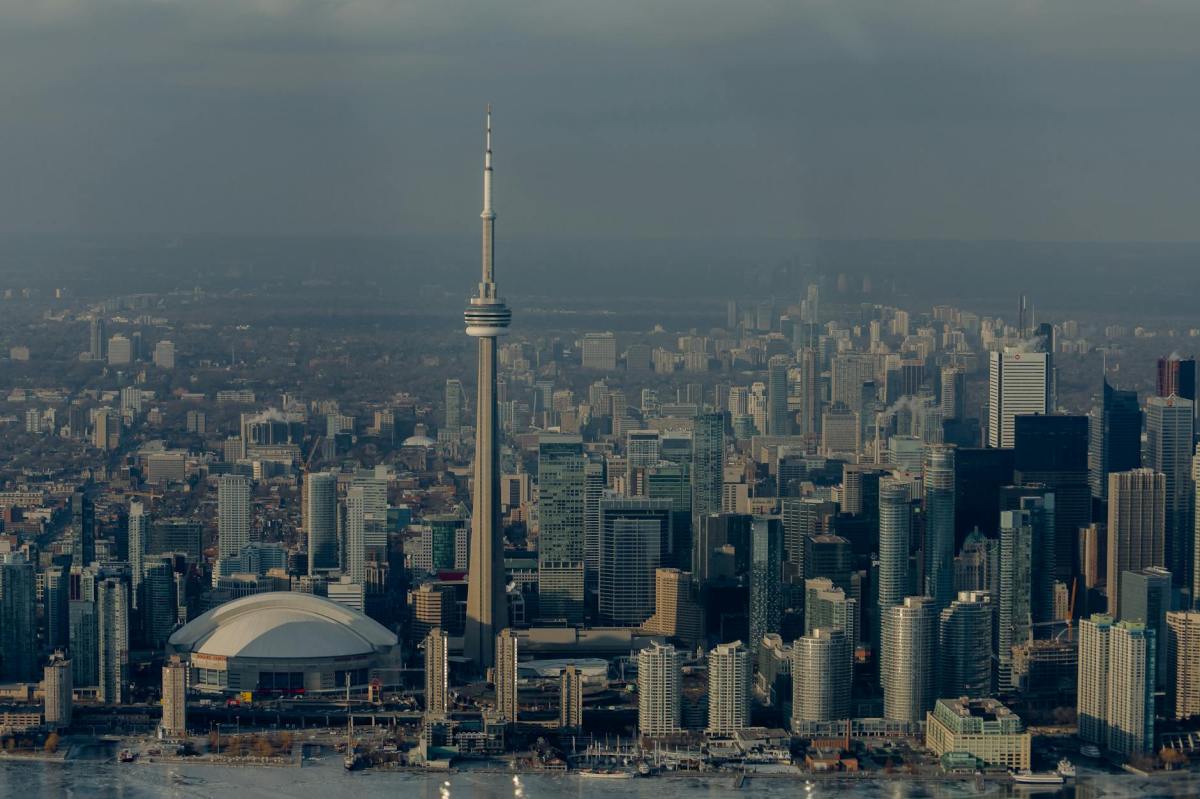 Is Your Toronto Rental Legit? How to Spot Scams Before You Sign the