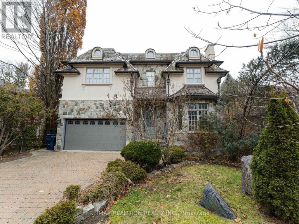 This $12,000/Month Bridle Path Home Has a Gym, Sauna & Media&nbsp;Room