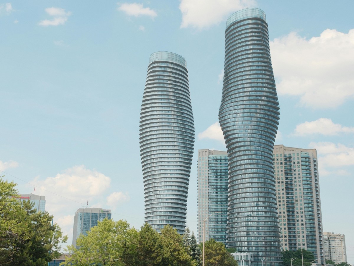 Canada’s Happiest Big City is in Ontario – What It Costs To Live&nbsp;There