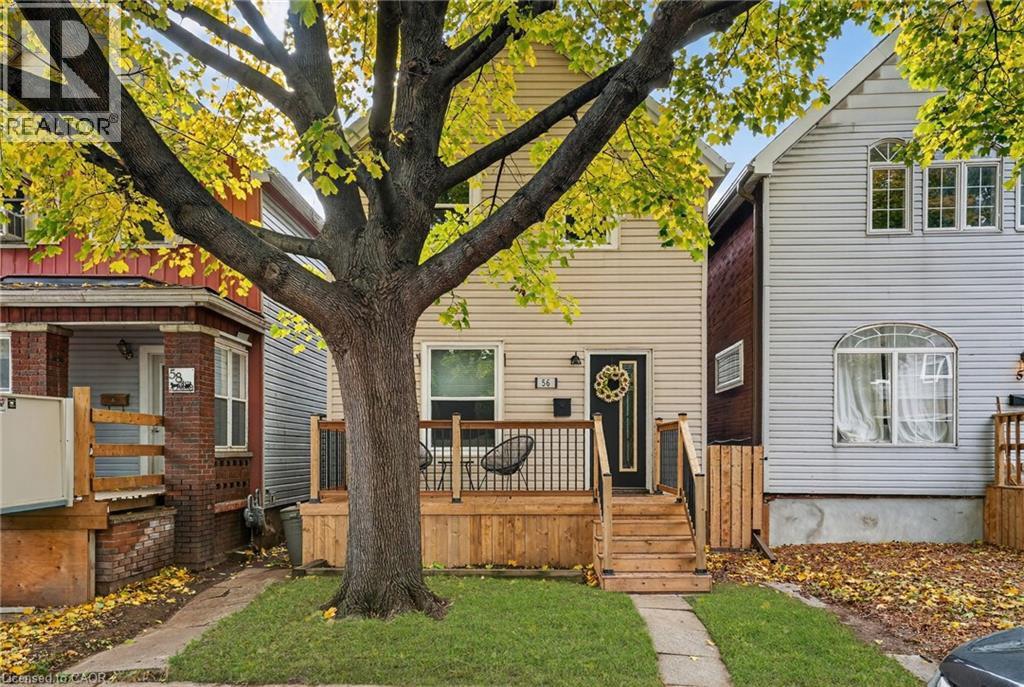 This $399K Detached Home in Hamilton Is Perfect For First-Time Buyers – And It’s 10 Minutes From the&nbsp;Waterfront