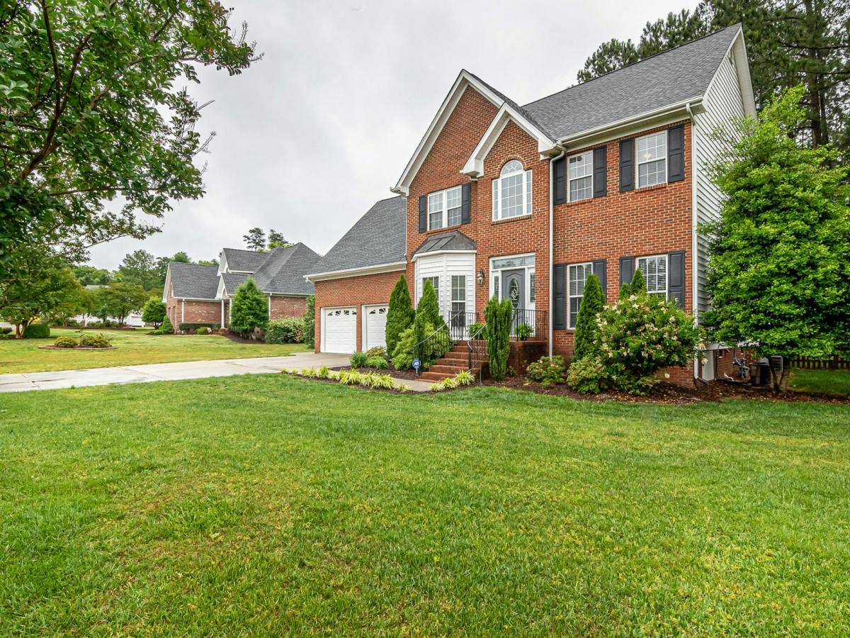 House Rich, Cash Poor: Why So Many Canadians Are Stuck in Their Dream&nbsp;Home